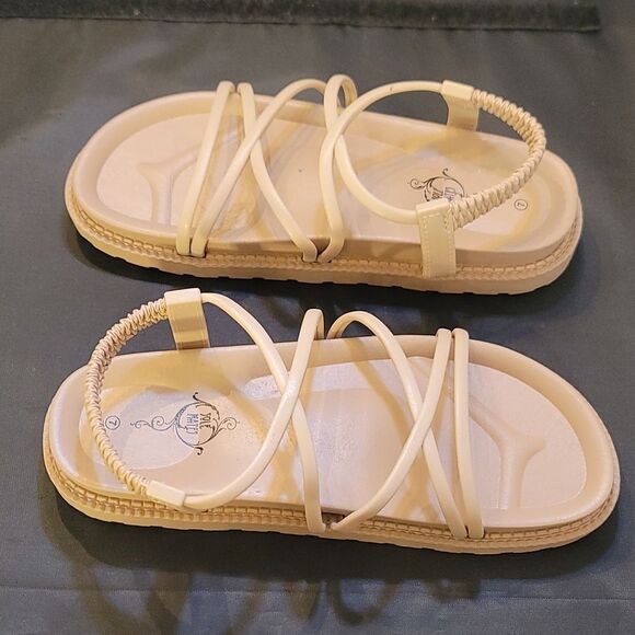 BRAND NEW SOLE MATES LADIES STRAPPY SUMMER SANDALS - Picture 7 of 16